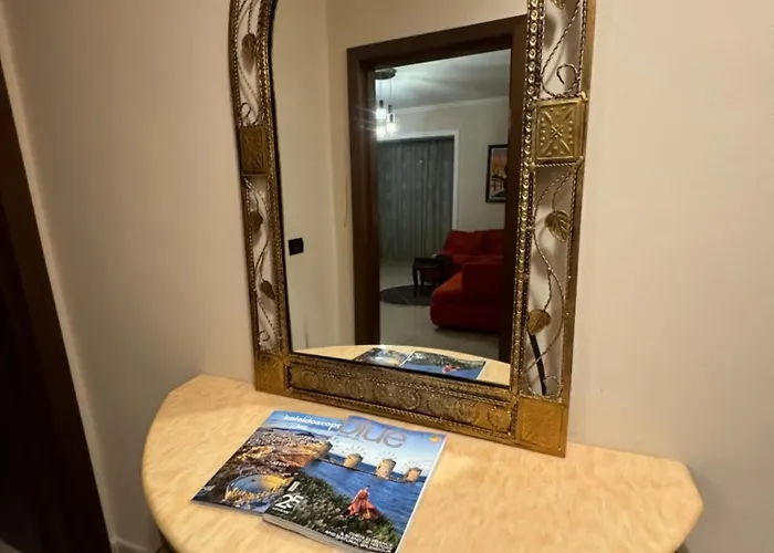 아파트 Toptani Center 티라나